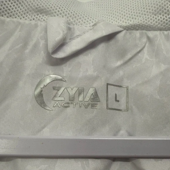 ZYIA Light Gray Active Jacket Women’s size L - Picture 3 of 3